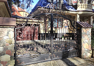 Маяковского 8